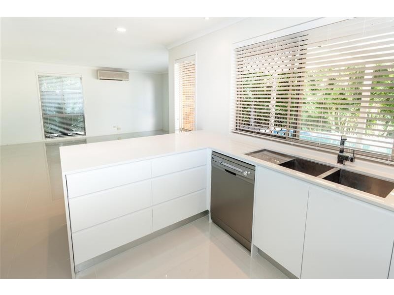 31 Bendigo Crescent, Tallai QLD 4213