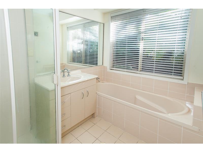 31 Bendigo Crescent, Tallai QLD 4213