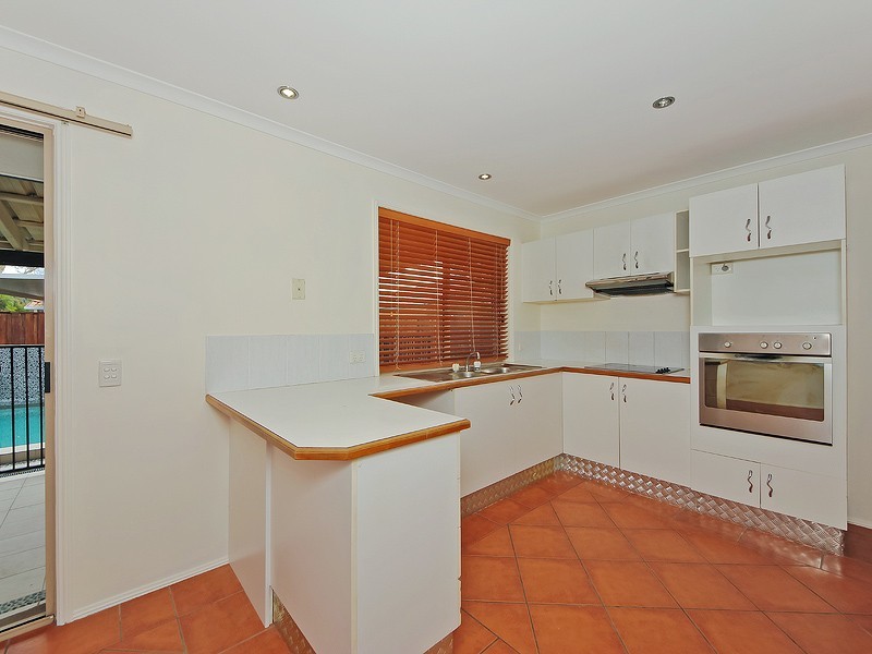 49 Roundelay Drive, Varsity Lakes QLD 4227