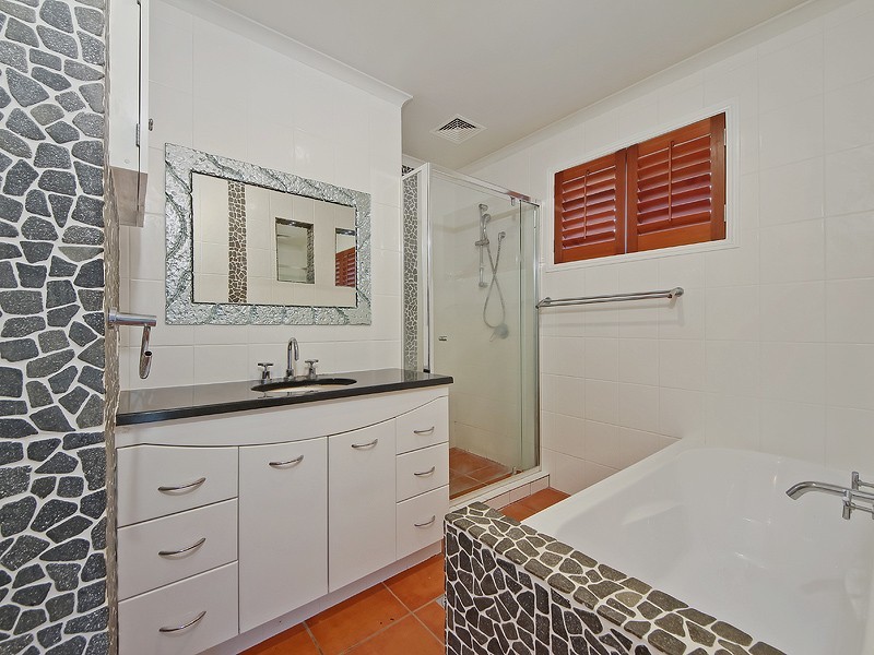 49 Roundelay Drive, Varsity Lakes QLD 4227