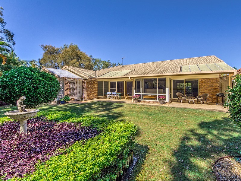 8 Nunawading Court, Robina QLD 4226