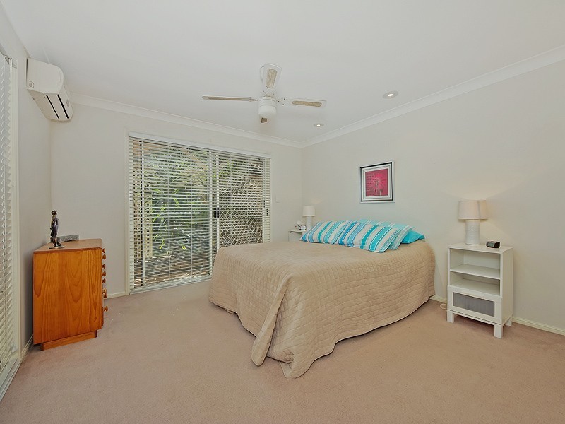 8 Nunawading Court, Robina QLD 4226