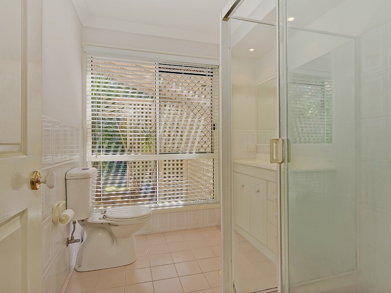 8 Nunawading Court, Robina QLD 4226