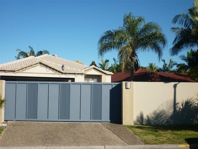 5 Gainsborough Drive, Varsity Lakes QLD 4227