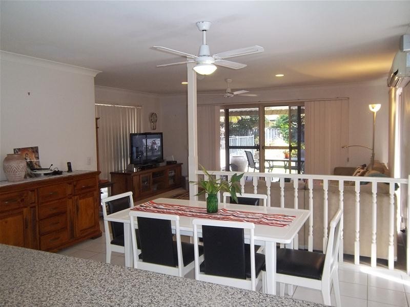 5 Gainsborough Drive, Varsity Lakes QLD 4227