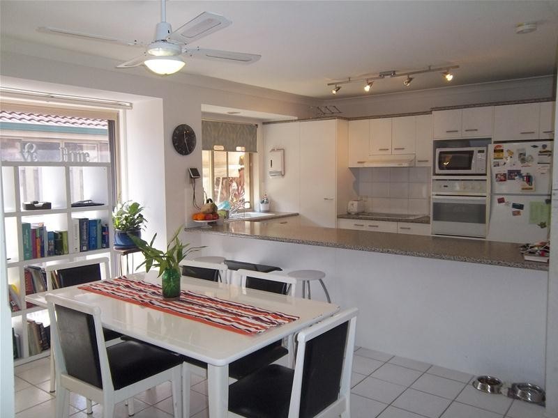 5 Gainsborough Drive, Varsity Lakes QLD 4227