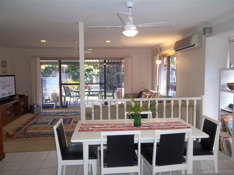 5 Gainsborough Drive, Varsity Lakes QLD 4227