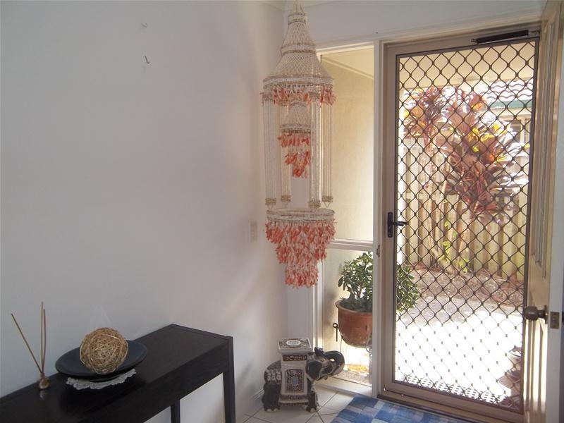 5 Gainsborough Drive, Varsity Lakes QLD 4227