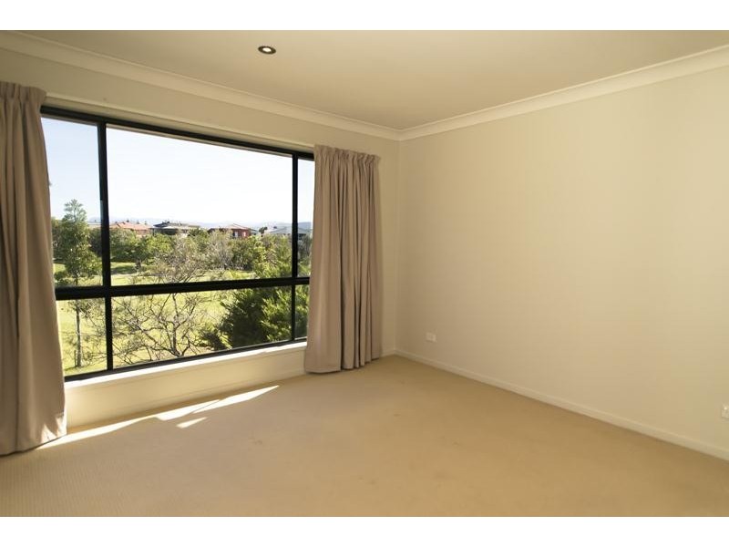 17 Meadowlake Drive, Carrara QLD 4211