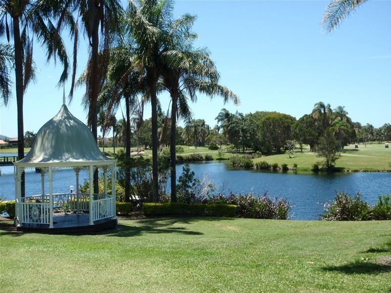 17 Meadowlake Drive, Carrara QLD 4211