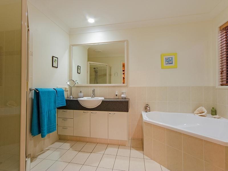 48 Concord Circuit, Robina QLD 4226