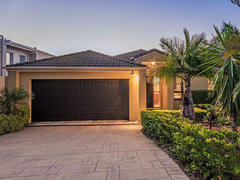 48 Concord Circuit, Robina QLD 4226