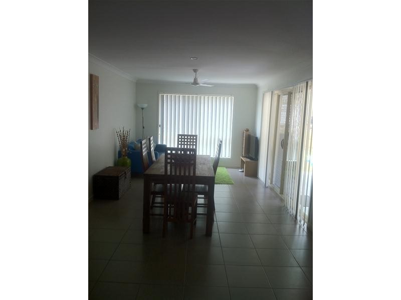 27 Banjo Crescent, Gilston QLD 4211