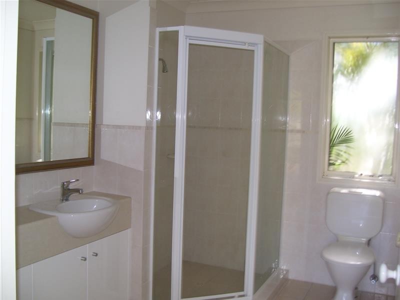 5 Carpentaria Court, Robina QLD 4226