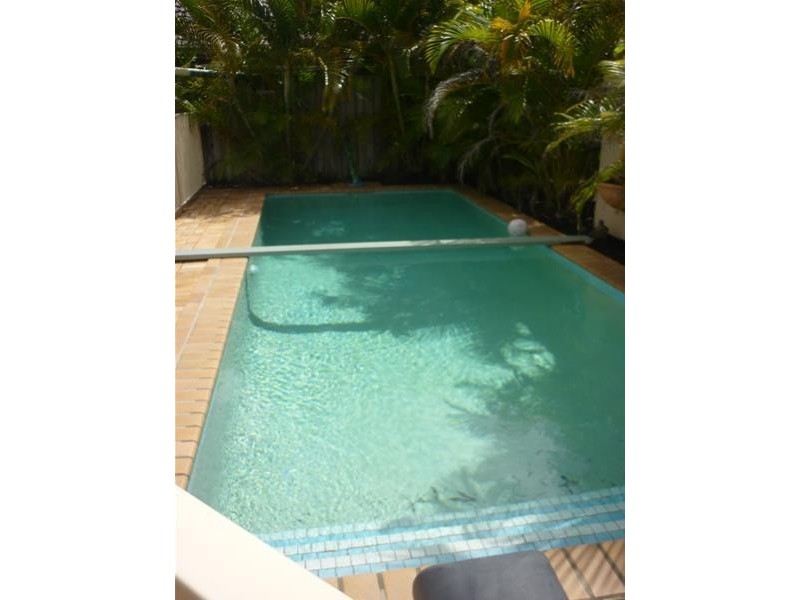 5 Carpentaria Court, Robina QLD 4226