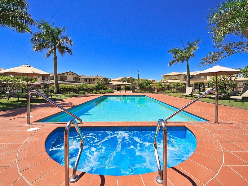 124/136 Palm Meadows Drive, Carrara QLD 4211