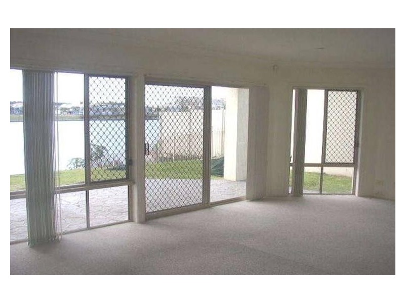 26 Vanderbilt Court, Varsity Lakes QLD 4227