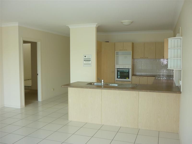 26 Vanderbilt Court, Varsity Lakes QLD 4227