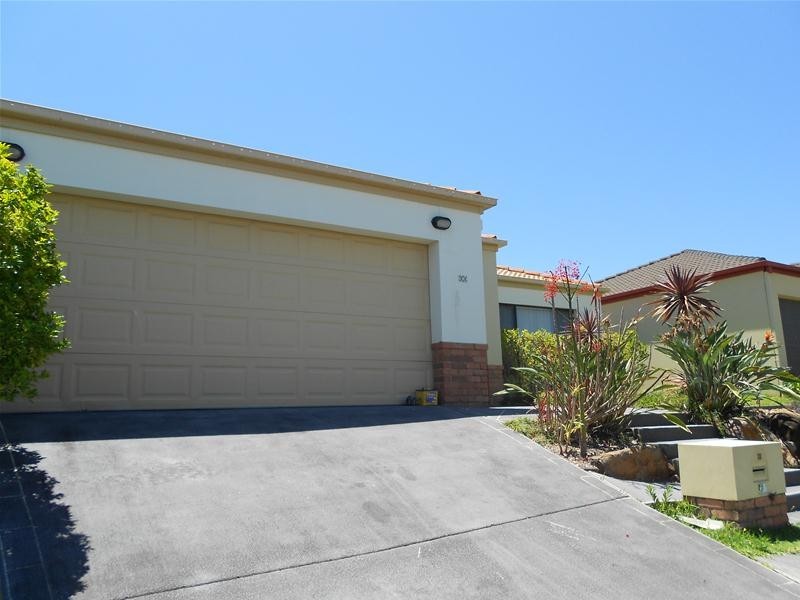 18 Nardoo Street, Robina QLD 4226