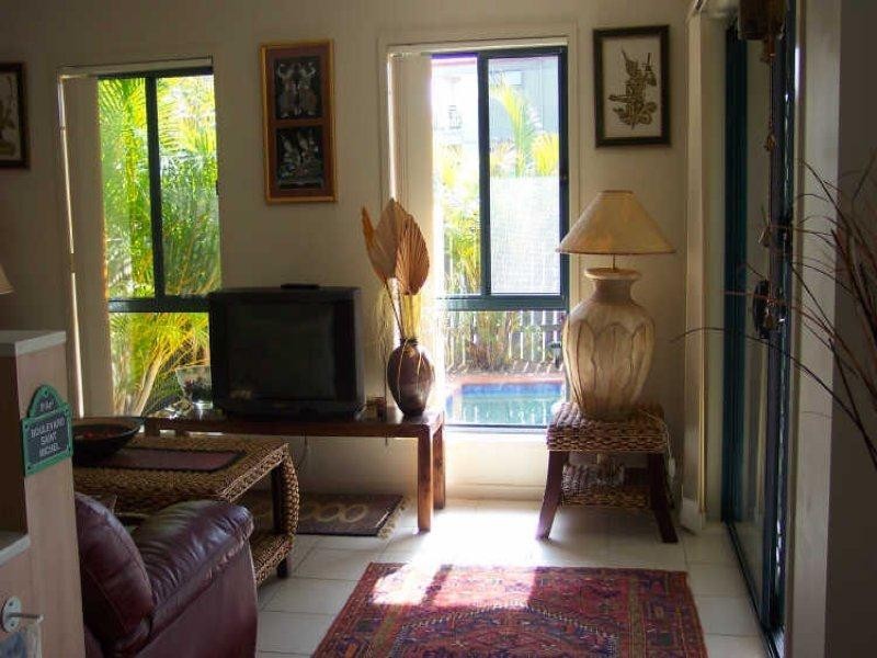 10 Oxford Court, Robina QLD 4226