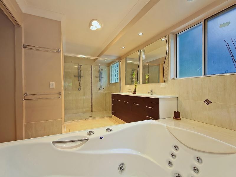 5 Underhill Place, Tallai QLD 4213