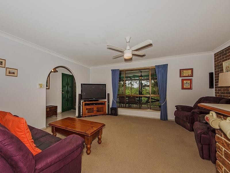 6 Glenaura Drive, Tallai QLD 4213