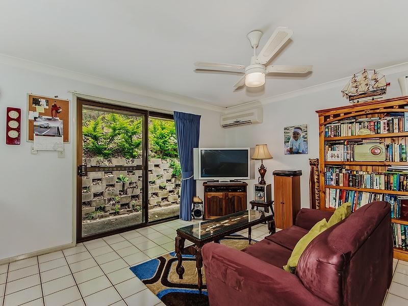 6 Glenaura Drive, Tallai QLD 4213