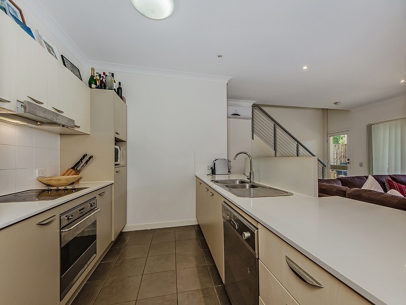 2/19 Carina Peak Drive, Varsity Lakes QLD 4227