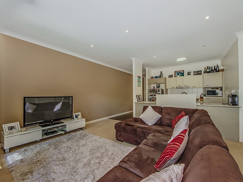 2/19 Carina Peak Drive, Varsity Lakes QLD 4227