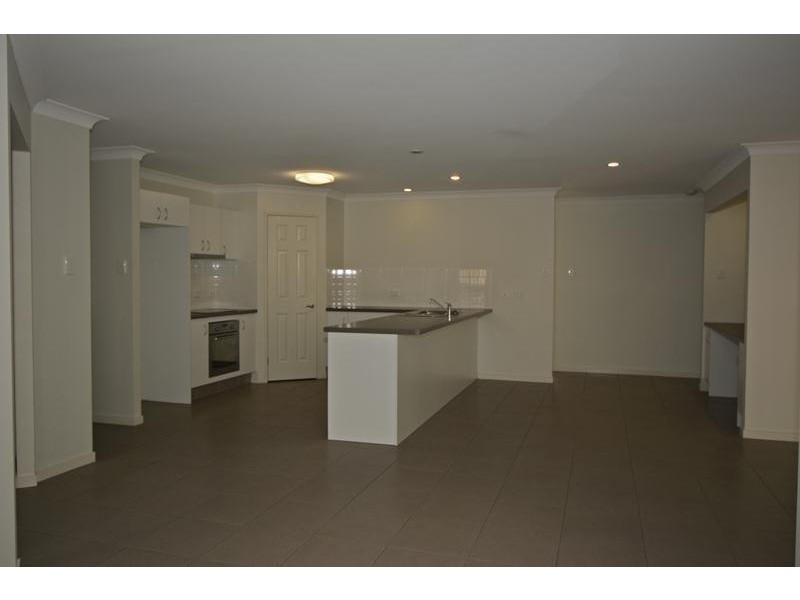 27 Banjo Crescent, Gilston QLD 4211