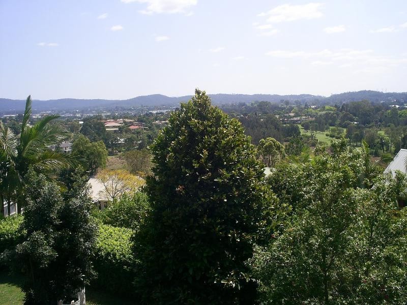 1 Opal Court, Carrara QLD 4211