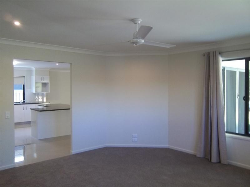 27 Angelia Lane, Merrimac QLD 4226