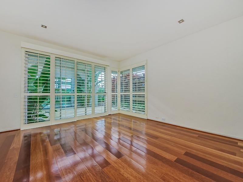 737 Peninsula Dr, “The Glades”, Robina QLD 4226