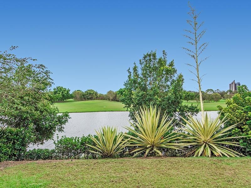 737 Peninsula Dr, “The Glades”, Robina QLD 4226