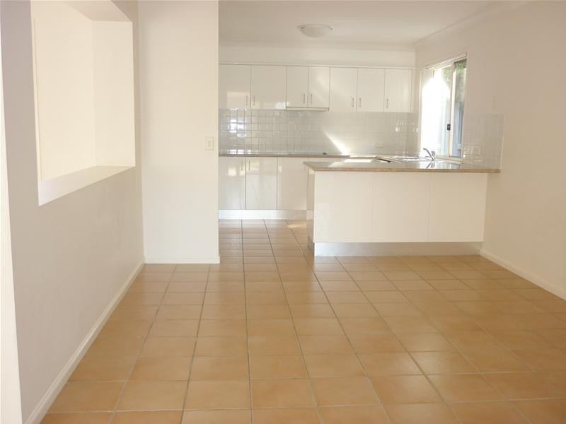 16 Elfin Street, Robina QLD 4226