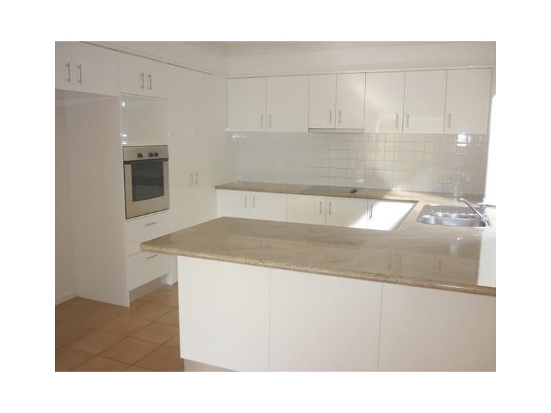 16 Elfin Street, Robina QLD 4226