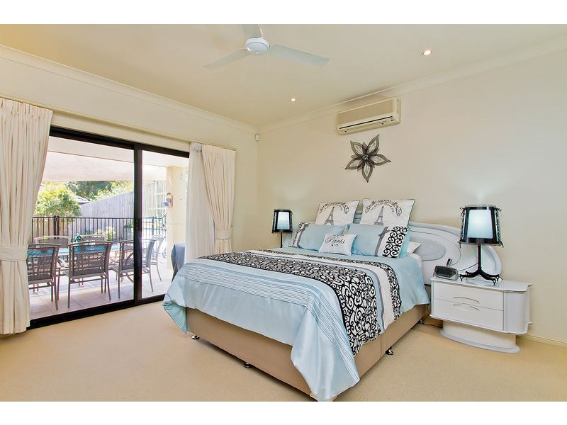 4 Mulgrave Crescent, Varsity Lakes QLD 4227