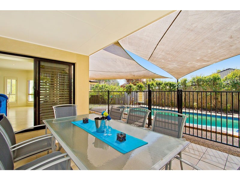 4 Mulgrave Crescent, Varsity Lakes QLD 4227