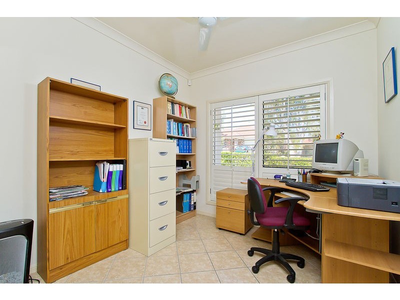 4 Mulgrave Crescent, Varsity Lakes QLD 4227