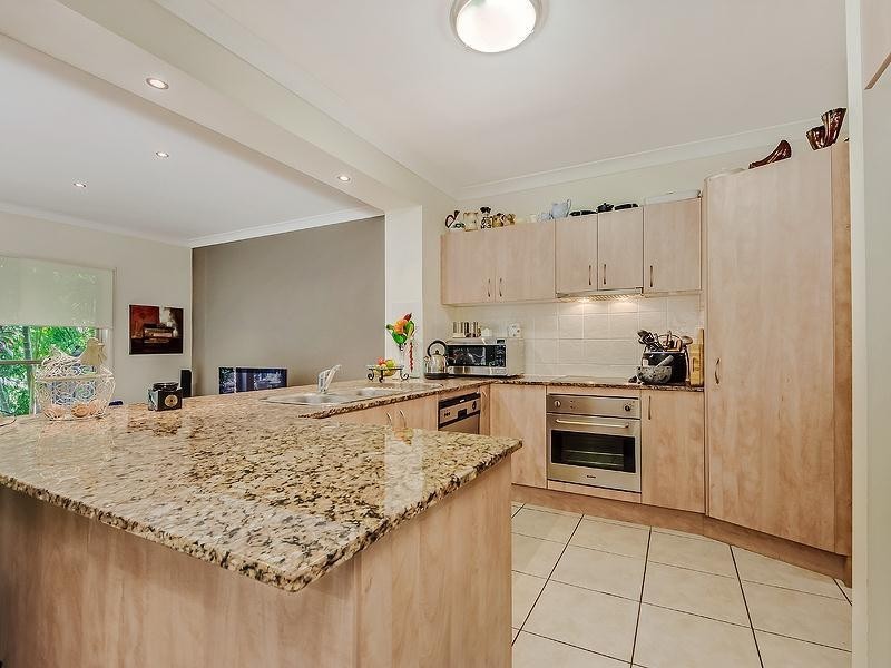 1/8 Kodiak Drive, Varsity Lakes QLD 4227