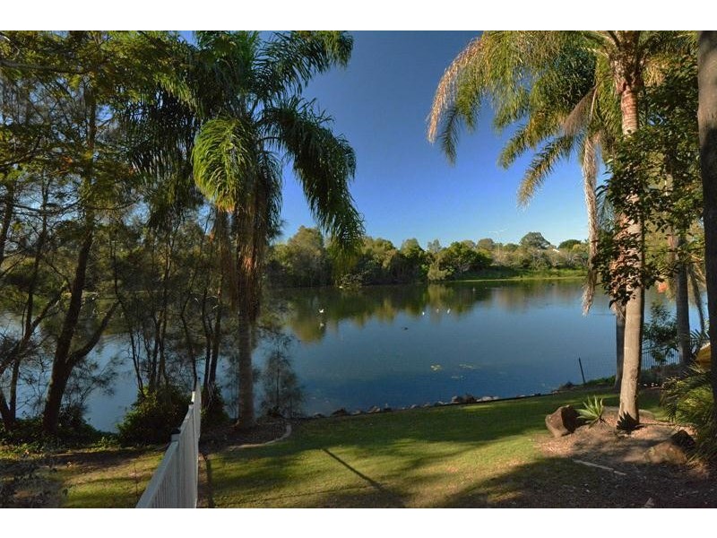 28 Emerton Crescent, Robina QLD 4226