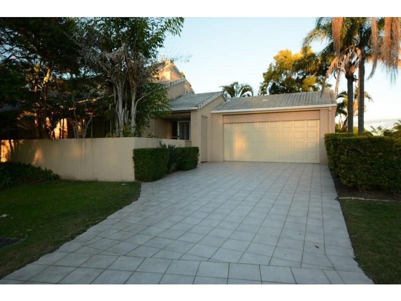 28 Emerton Crescent, Robina QLD 4226