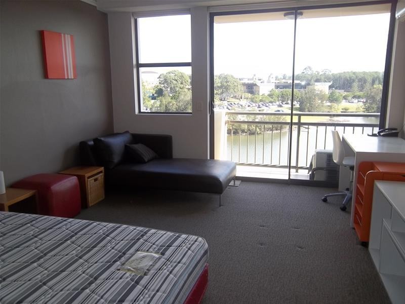 435/25 Lake Orr Drive, Robina QLD 4226