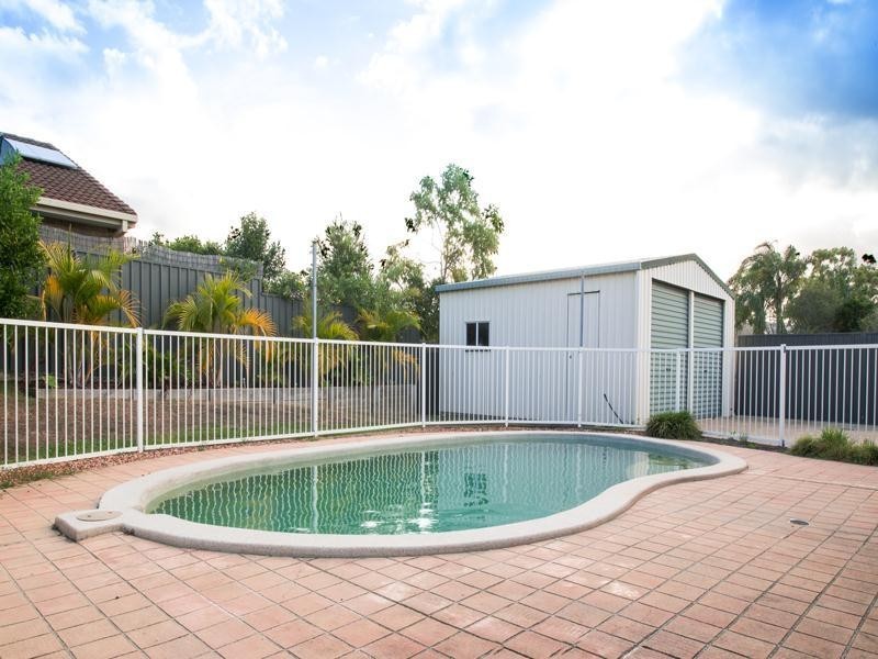10 Leesa Court, Highland Park QLD 4211