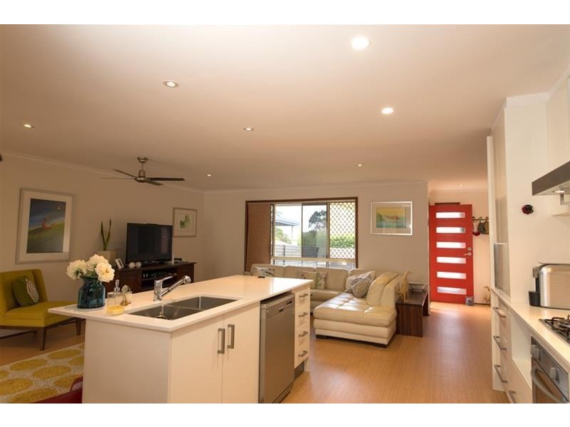 10 Leesa Court, Highland Park QLD 4211