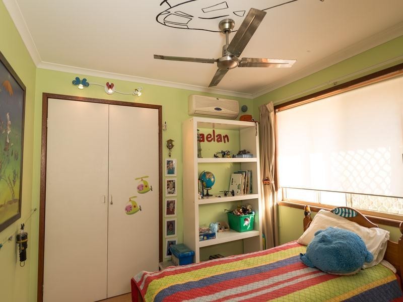 10 Leesa Court, Highland Park QLD 4211