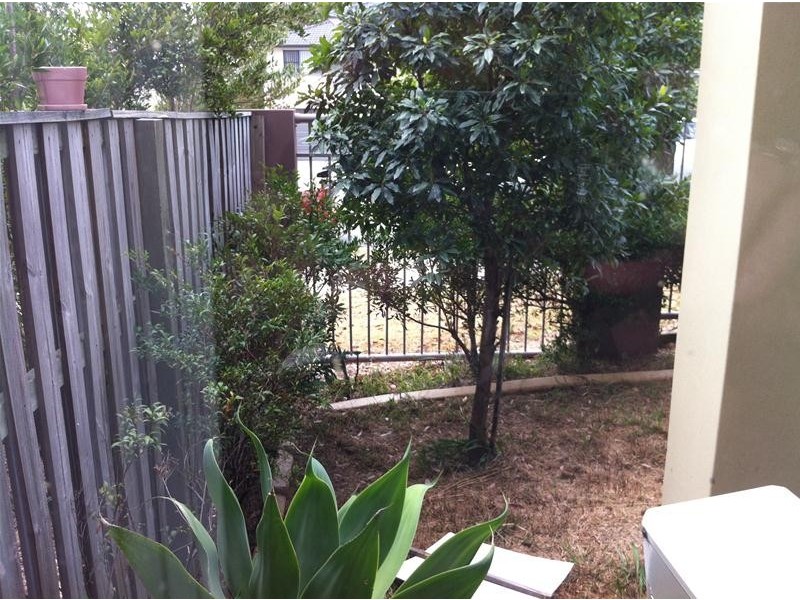 Unit 3/12 Geraldton Drive, Varsity Lakes QLD 4227