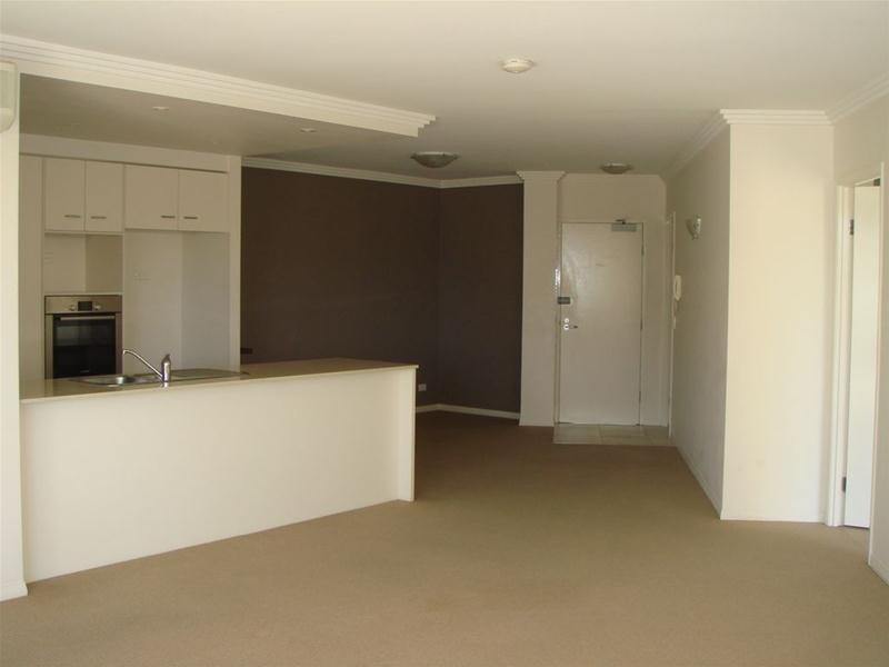 24/201 Varsity Parade, Varsity Lakes QLD 4227