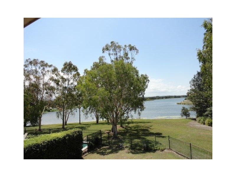 68 Martingale Circuit, Clear Island Waters QLD 4226