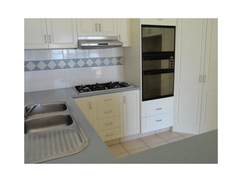 68 Martingale Circuit, Clear Island Waters QLD 4226